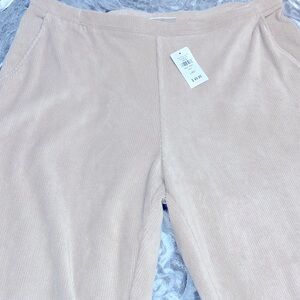 LL Bean Perfect Fit Stretch Corduroy Pants in Sable (Light Beige), Size L Petite